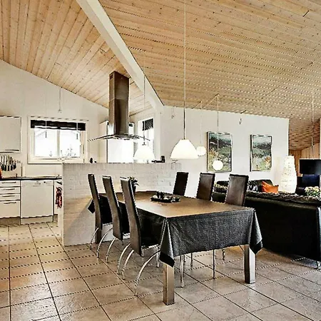 Three-bedroom Holiday In 10 Tatil Evi
